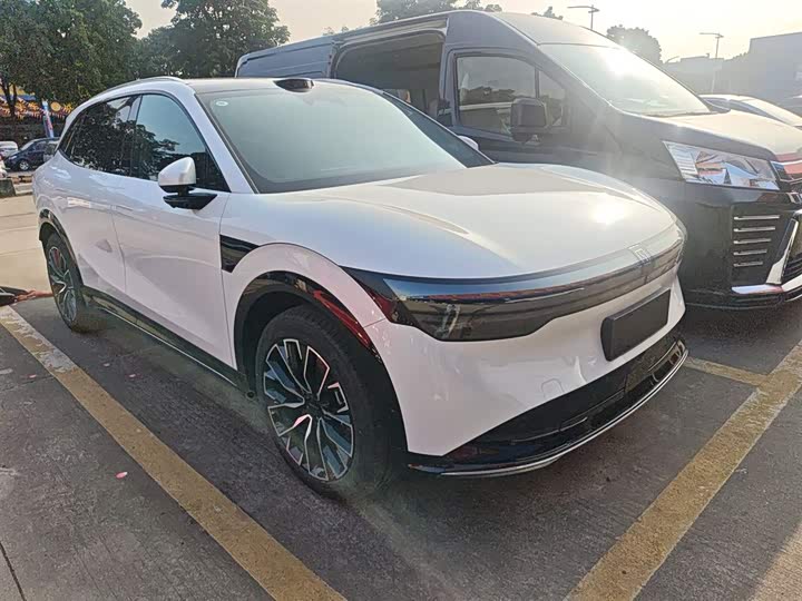 Фото 4 - Zeekr 7X