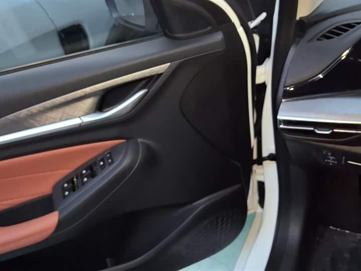 Фото 7 - Changan Eado Plus