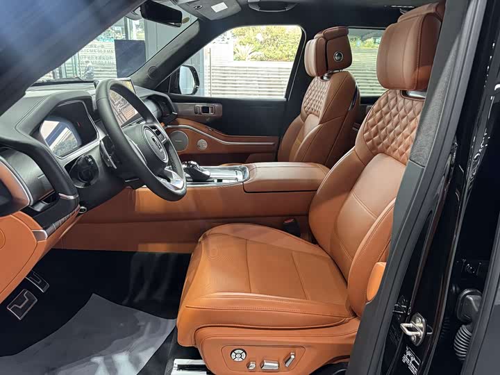 Фото 2 - Tank 700 Hybrid