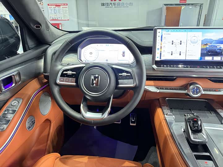 Фото 3 - Tank 700 Hybrid