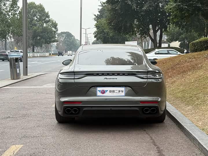 Фото 4 - Porsche Panamera