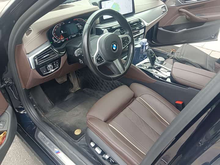 Фото 3 - BMW 5 Series