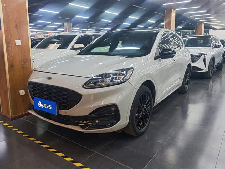 Фото 1 - Ford Escape