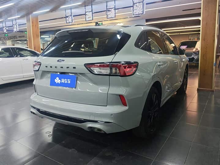 Фото 3 - Ford Escape