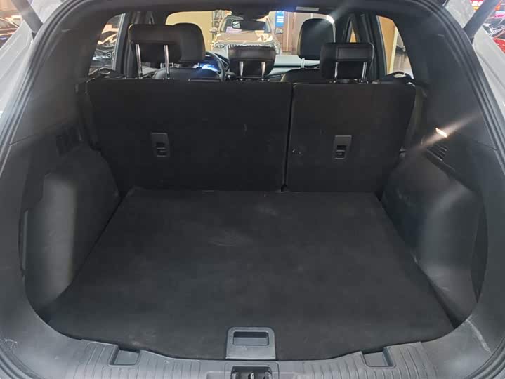 Фото 4 - Ford Escape