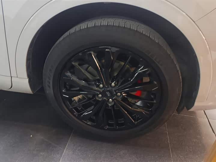 Фото 6 - Ford Escape