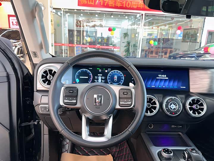 Фото 8 - Tank 300