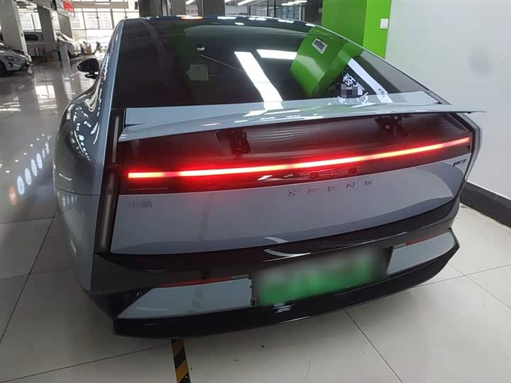 Фото 6 - XPeng P7