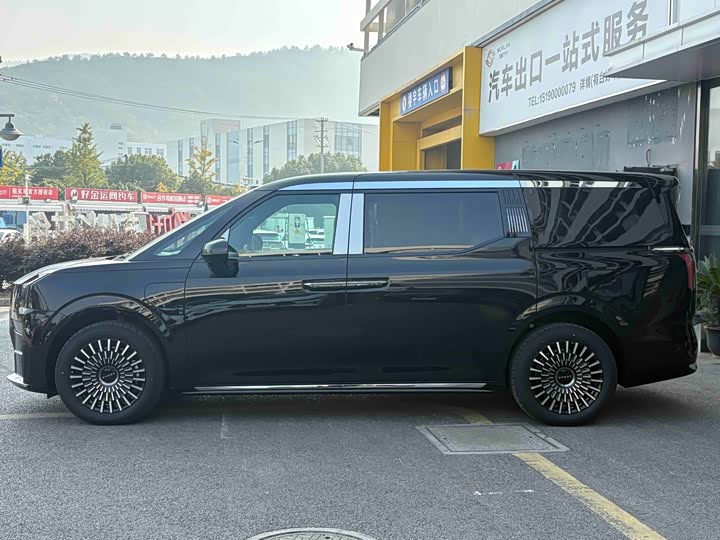 Фото 4 - Zeekr 009