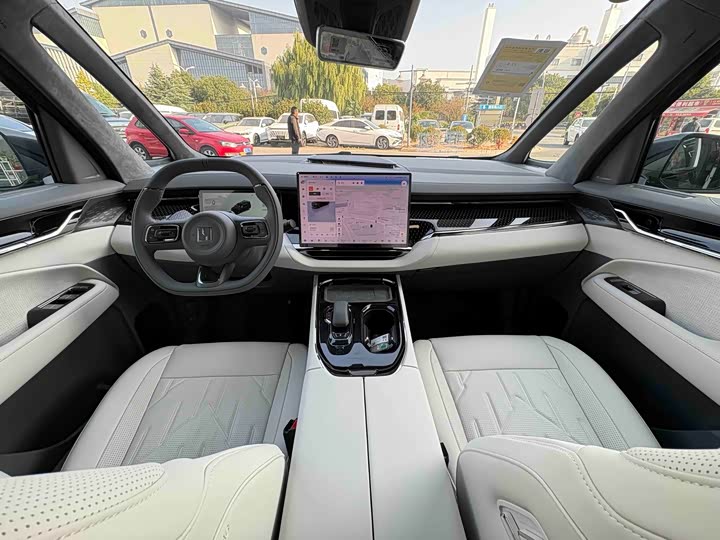 Фото 8 - Zeekr 009