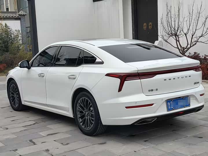 Фото 3 - Bestune B70