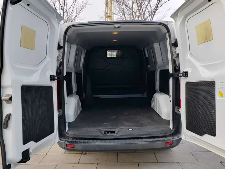 Фото 6 - Ford Transit