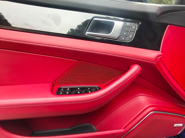 Фото 9 - Porsche Panamera