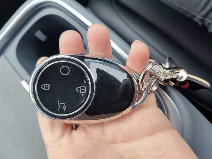 Фото 9 - GAC Aion UT