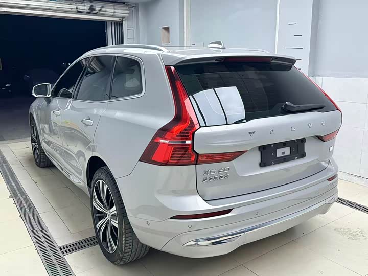 Фото 2 - Volvo XC60 Hybrid