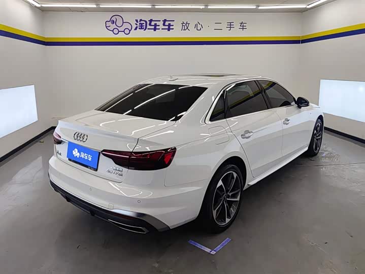 Фото 3 - Audi A4L