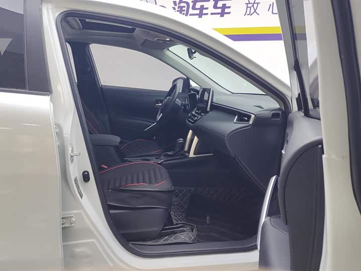 Фото 8 - Toyota Corolla Cross