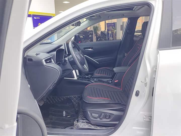 Фото 9 - Toyota Corolla Cross