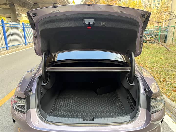 Фото 8 - Xiaomi SU7