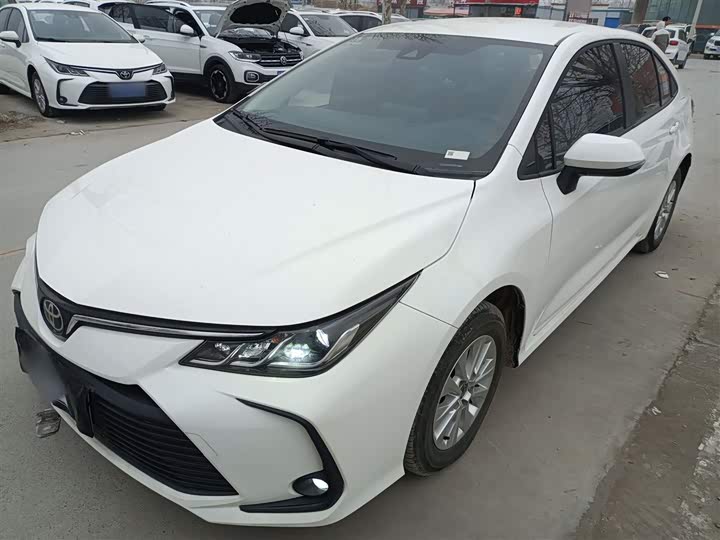 Фото 1 - Toyota Corolla