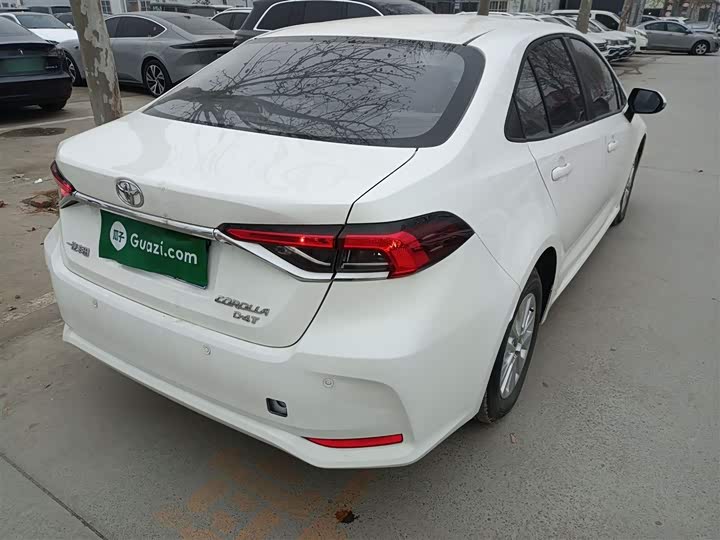 Фото 7 - Toyota Corolla