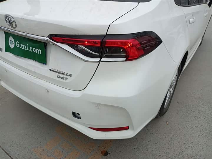 Фото 8 - Toyota Corolla