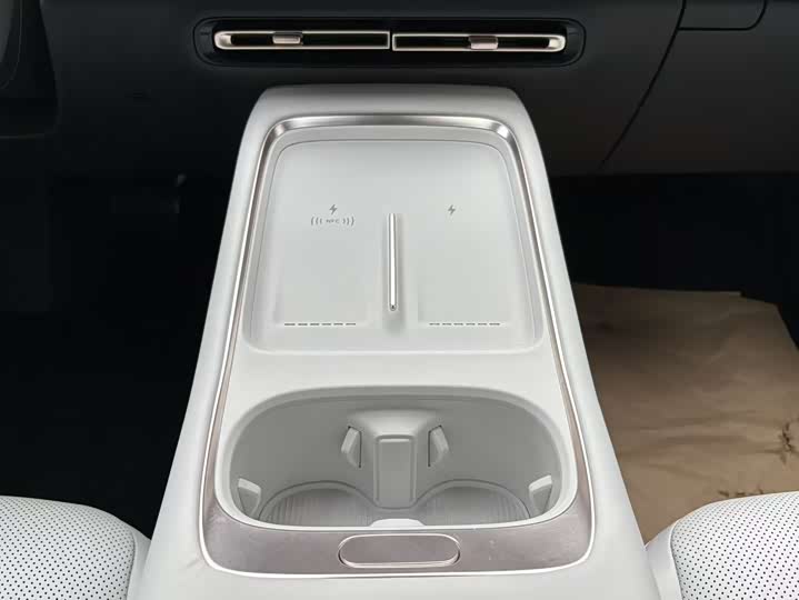 Фото 8 - XPeng F57