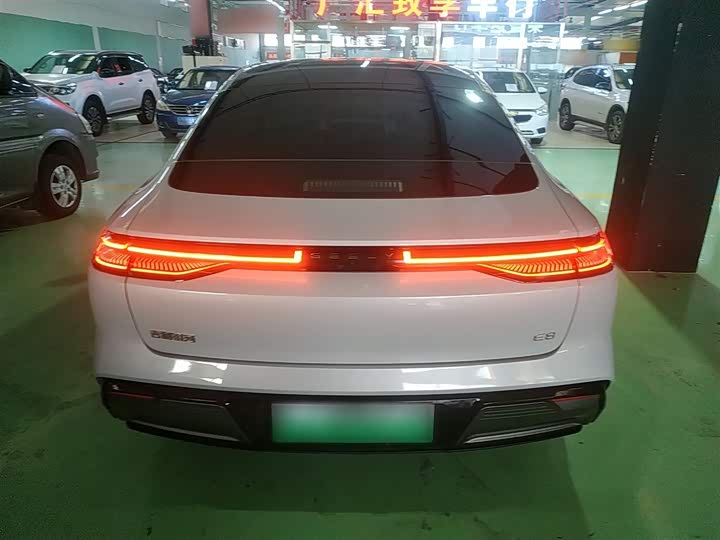 Фото 6 - Geely Galaxy E8