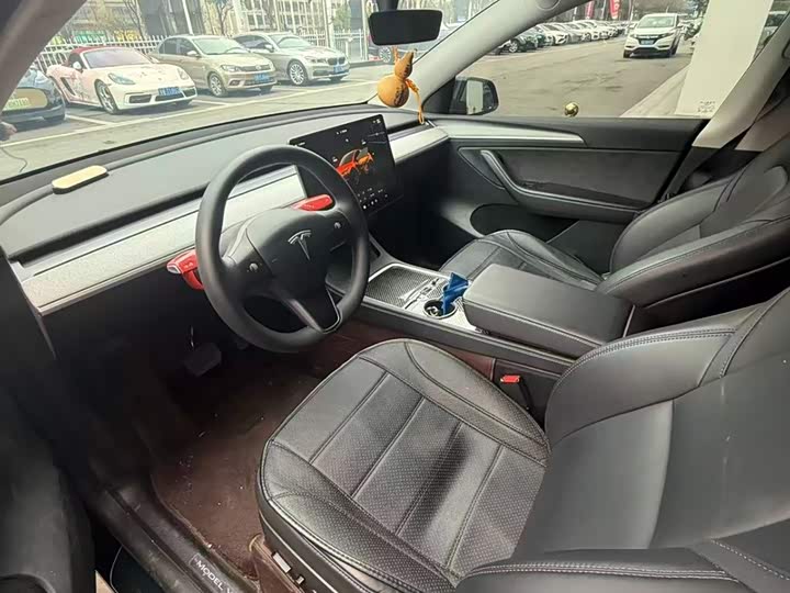 Фото 3 - Tesla Model Y