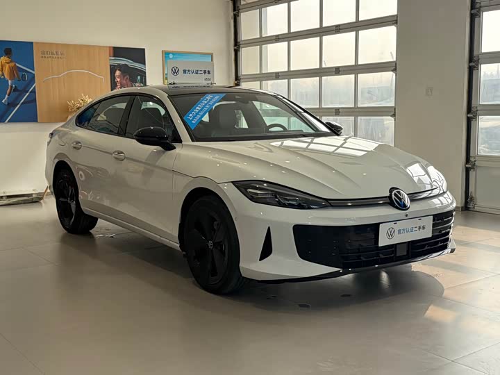 Фото 3 - Volkswagen Lamando L