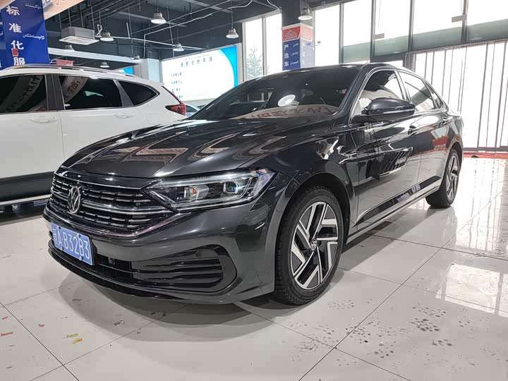 Фото 1 - Volkswagen Sagitar L