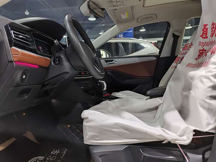 Фото 4 - Volkswagen Sagitar L