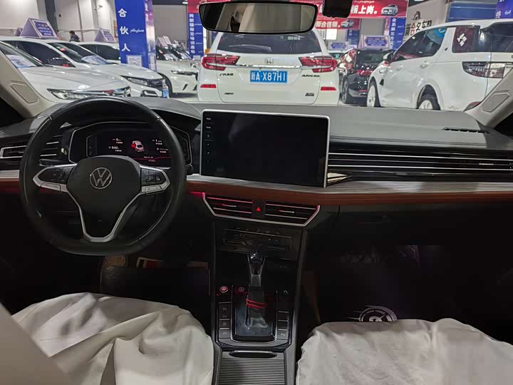 Фото 5 - Volkswagen Sagitar L