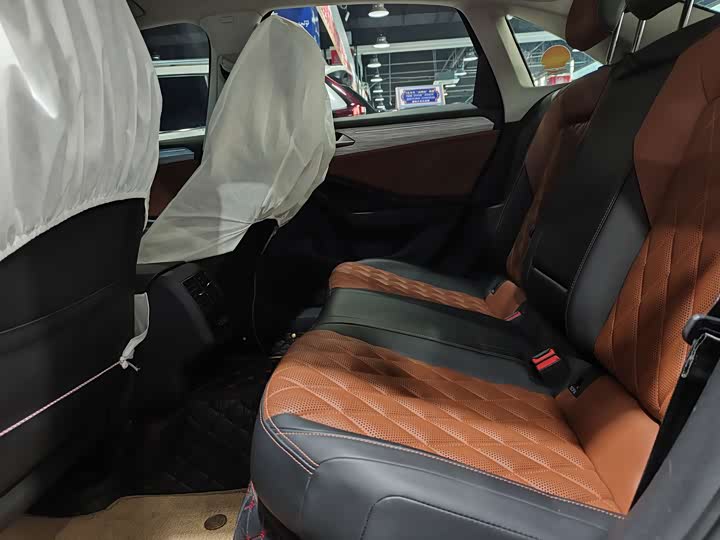 Фото 6 - Volkswagen Sagitar L