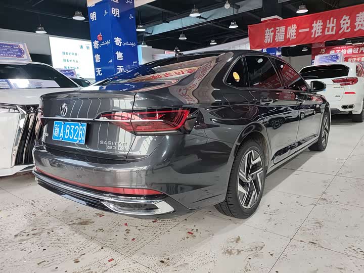 Фото 9 - Volkswagen Sagitar L