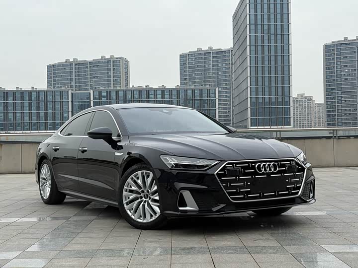 Фото 3 - Audi A7L