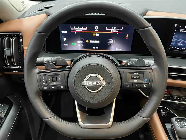 Фото 3 - Nissan Pathfinder