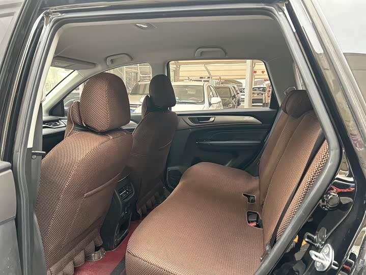 Фото 6 - Haval M6