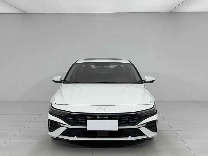 Фото 2 - Hyundai Elantra N line
