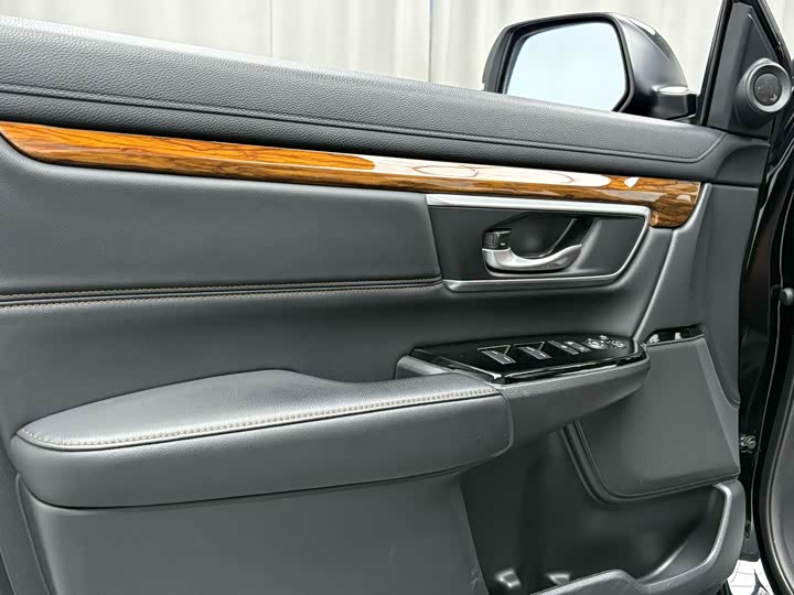 Фото 7 - Honda CR-V