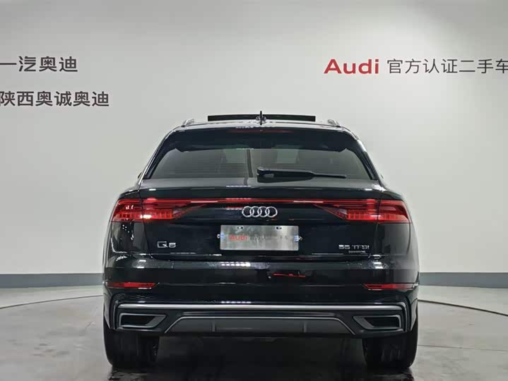 Фото 5 - Audi Q8