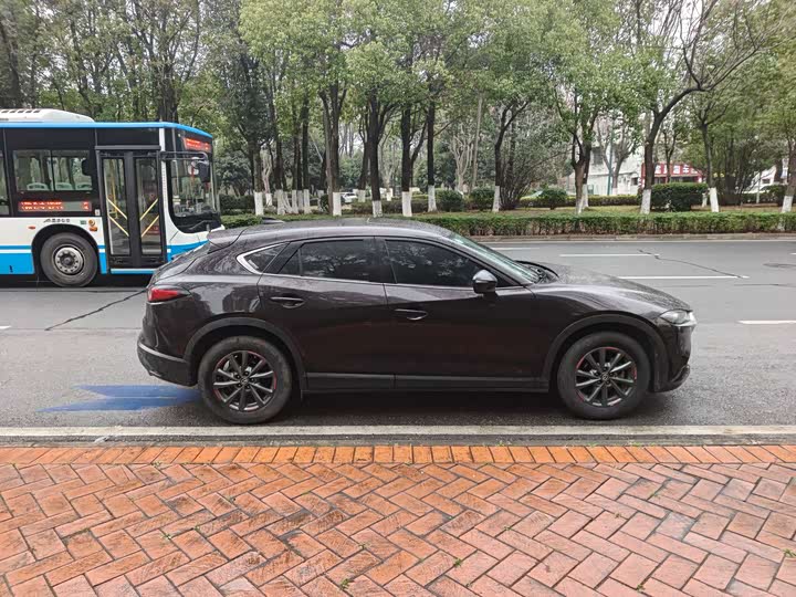 Фото 5 - Mazda CX-4