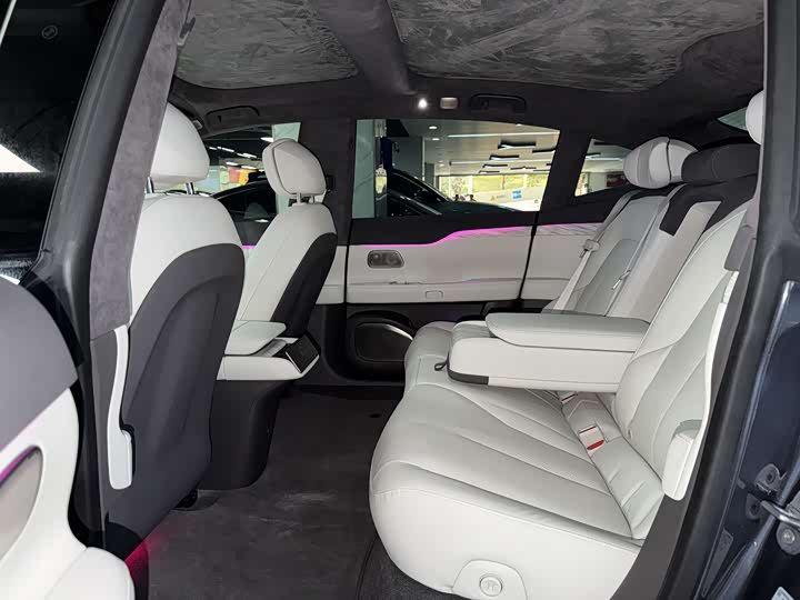 Фото 9 - Nio ET7