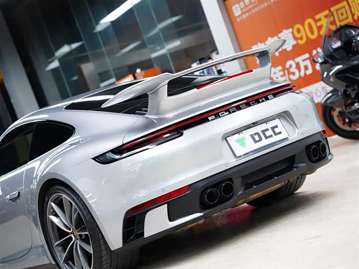 Фото 3 - Porsche 911