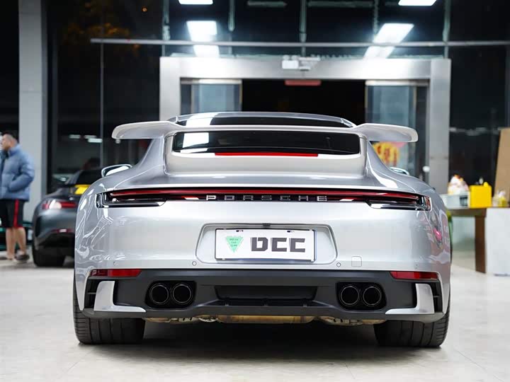 Фото 8 - Porsche 911