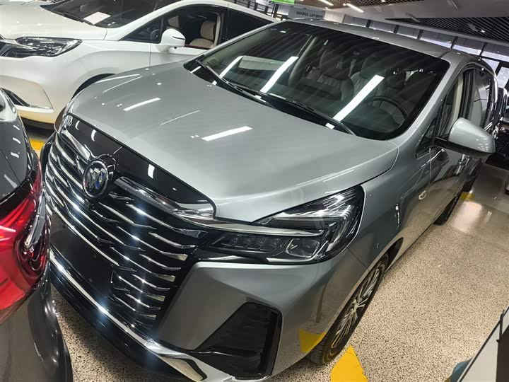 Фото 1 - Buick GL8 ES