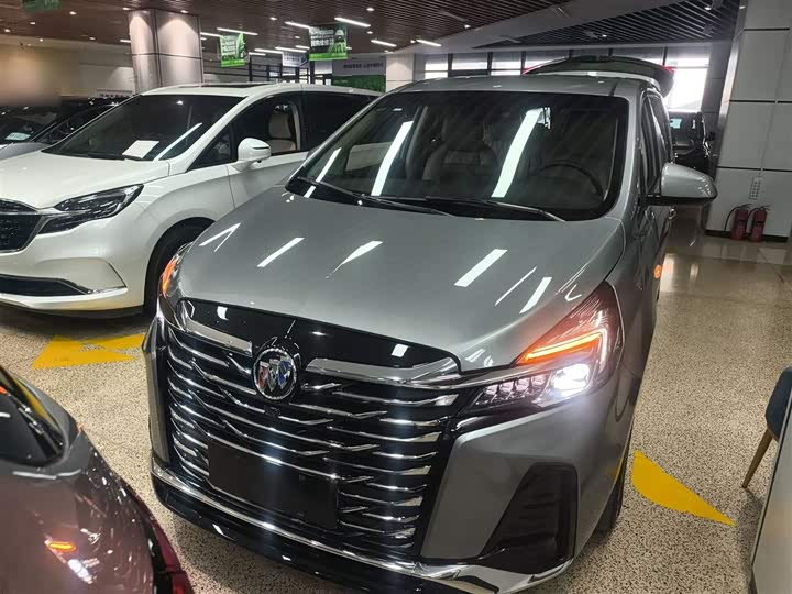 Фото 3 - Buick GL8 ES