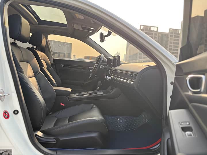 Фото 9 - Honda Civic