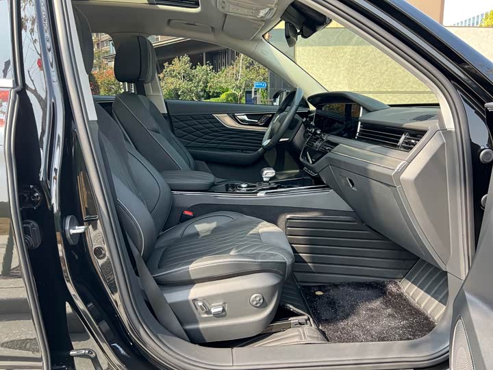 Фото 8 - Hongqi HS5