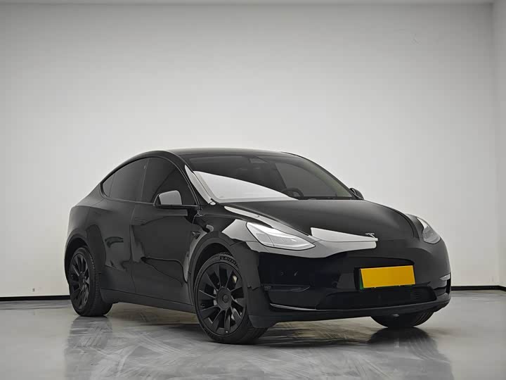 Фото 3 - Tesla Model Y
